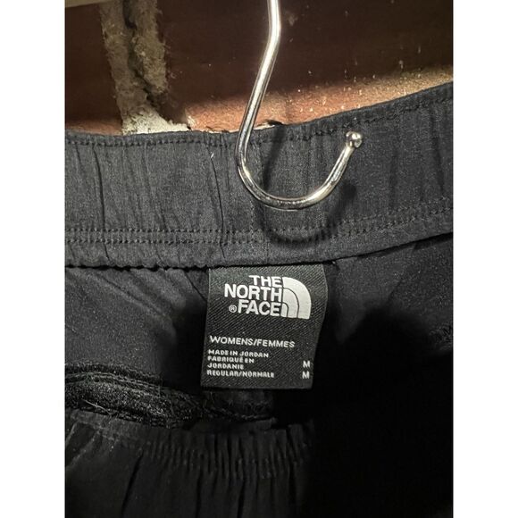 The North Face Women’s Black Outdoor Nylon Hiking Shorts Size Medium - Picture 3 of 3